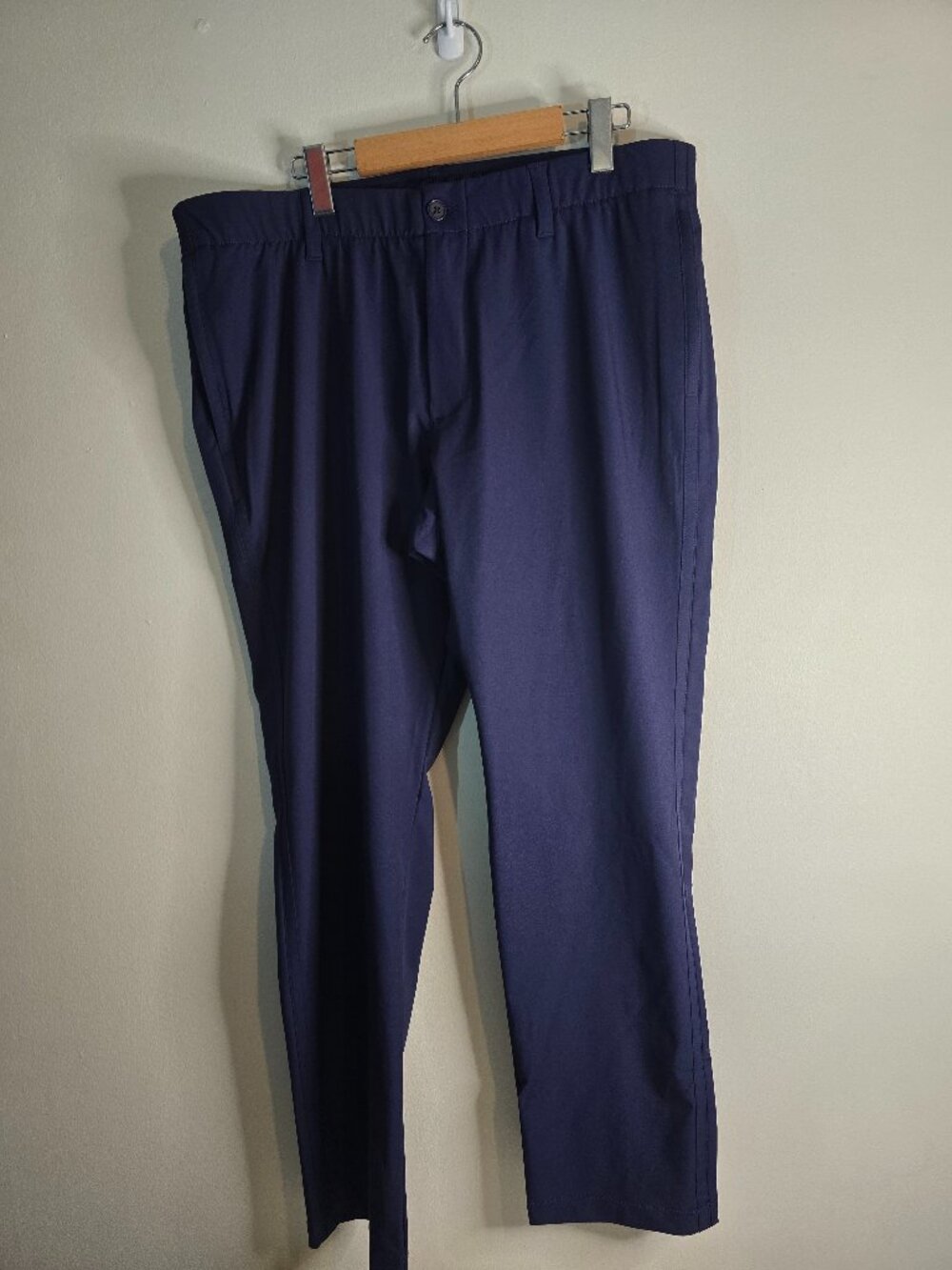 Under Armour - GOLF ISO-Chill - 38/30 Taper Golf Pants - Navy Blue